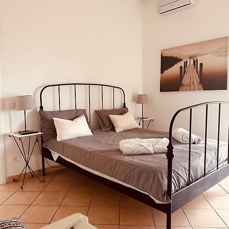 La Locanda Di Andrea Il Pescatore Bed & Breakfast Borgo Montenero Exterior photo