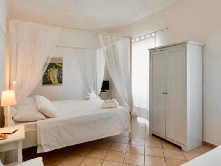 La Locanda Di Andrea Il Pescatore Bed & Breakfast Borgo Montenero Exterior photo
